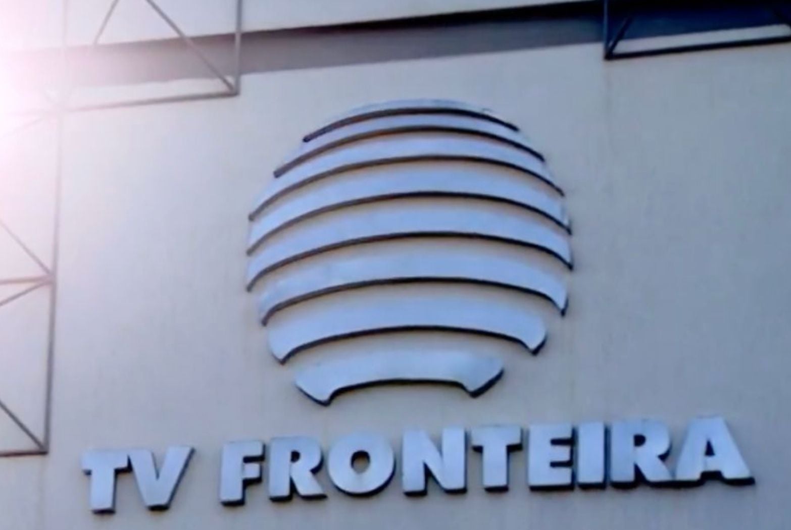 TV Fronteira denuncia corte e rompimento forçado com Globo